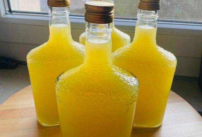 Homemade limoncello with grain alcohol Homemade limoncello with grain alcohol